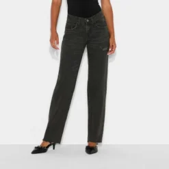 Women's Mid-Rise Straight Jeans - Wild Fableā¢